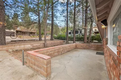 Exterior - 592 Mountain Vw, Wrightwood, CA 92397 photo 2 of 9
