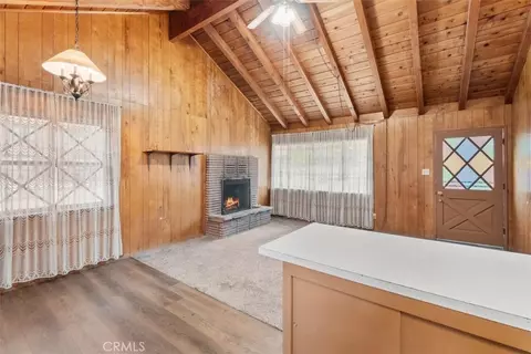 Living - 592 Mountain Vw, Wrightwood, CA 92397 photo 5 of 5