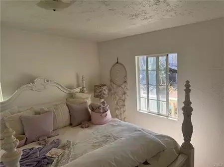 Bedroom - 6959 Pawnee, Yucca Valley, CA 92284 photo 4 of 6