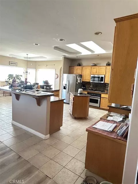 Kitchen - 10928 Lantry Ln, Oak Hills, CA 92344 photo 1 of 6