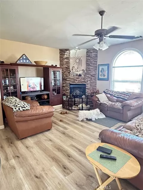 Living - 10928 Lantry Ln, Oak Hills, CA 92344 photo 1 of 2