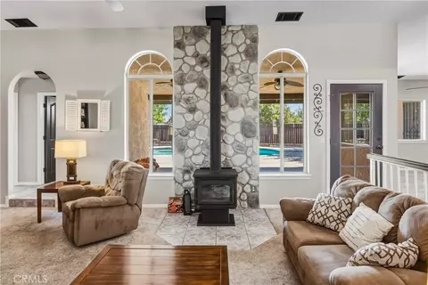 Living - 8423 Beaver, Phelan, CA 92371 photo 2 of 2