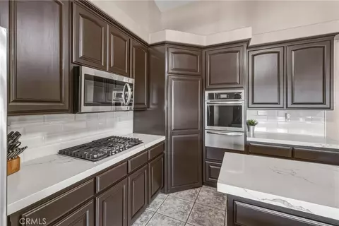 Kitchen - 8423 Beaver, Phelan, CA 92371 photo 7 of 8
