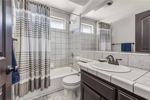 Bath - 8423 Beaver, Phelan, CA 92371 photo 7 of 8