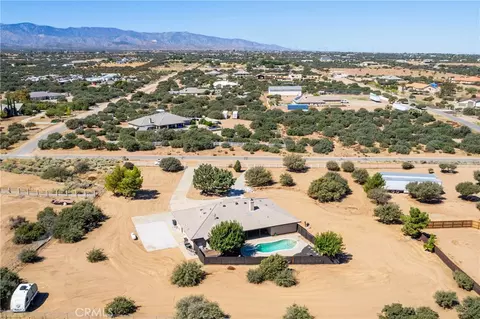 View/Area - 8423 Beaver, Phelan, CA 92371 photo 5 of 7