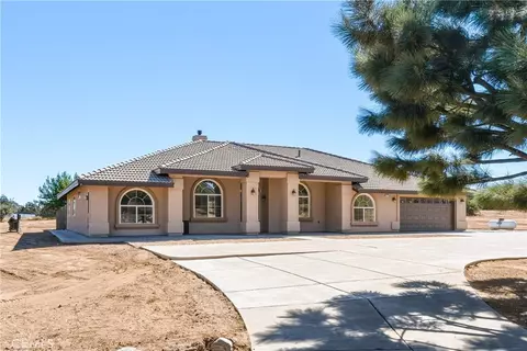 Exterior - 8423 Beaver, Phelan, CA 92371 photo 3 of 8