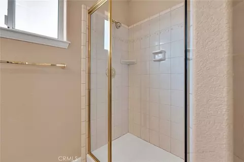 Bath - 26218 Corona, Helendale, CA 92342 photo 2 of 4