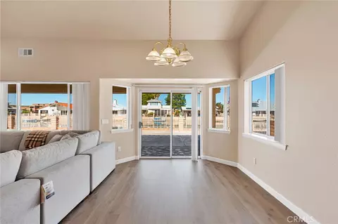 Living - 26218 Corona, Helendale, CA 92342 photo 5 of 6