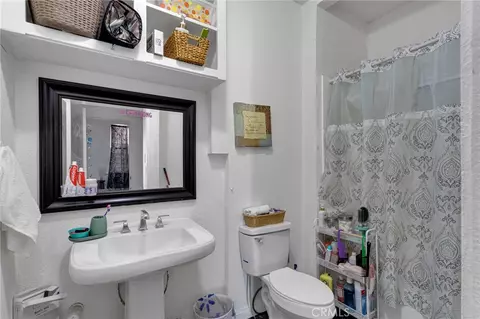 Bath - 518 Quivera, Needles, CA 92363 photo 1 of 4