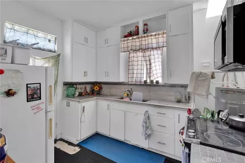 Kitchen - 518 Quivera, Needles, CA 92363 photo 1 of 3