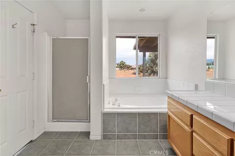 Bath - 10432 Atsina, Phelan, CA 92371 photo 5 of 8