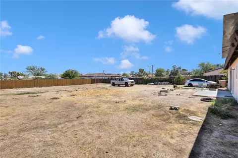Exterior - 10599 Oakwood, Hesperia, CA 92345 photo 7 of 7