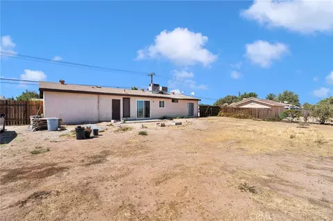 Exterior - 10599 Oakwood, Hesperia, CA 92345 photo 5 of 7