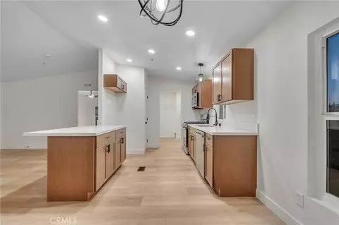 9572 Smith Rd, Phelan, CA 92371 photo 2
