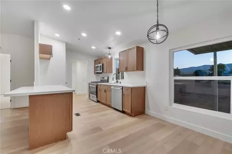 9572 Smith Rd, Phelan, CA 92371 photo 8