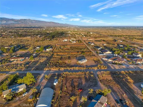 9572 Smith Rd, Phelan, CA 92371 photo 43