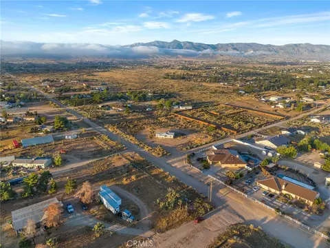 9572 Smith Rd, Phelan, CA 92371 photo 42