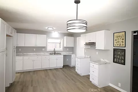Kitchen - 1537 De Anza, Barstow, CA 92311 photo 2 of 3