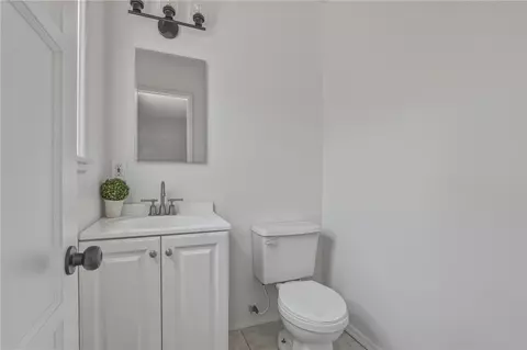 Bath - 561 N N Park, Rialto, CA 92376 photo 1 of 3