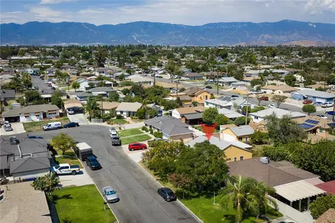 View/Area - 561 N N Park, Rialto, CA 92376 photo 4 of 7