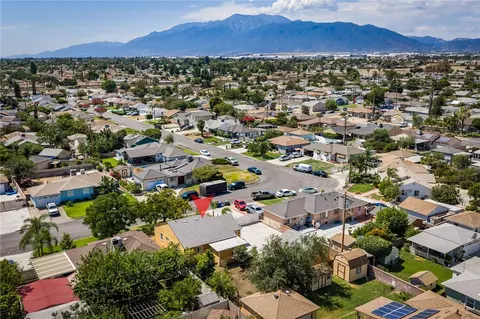 View/Area - 561 N N Park, Rialto, CA 92376 photo 5 of 7