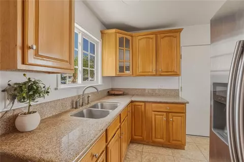 Kitchen - 561 N N Park, Rialto, CA 92376 photo 2 of 4