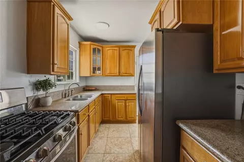 Kitchen - 561 N N Park, Rialto, CA 92376 photo 1 of 4