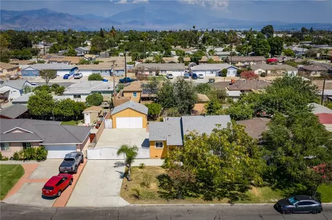 View/Area - 561 N N Park, Rialto, CA 92376 photo 3 of 7