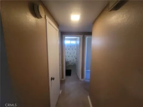 Entry Way - 20061 Seneca, Apple Valley, CA 92307 photo 7 of 9
