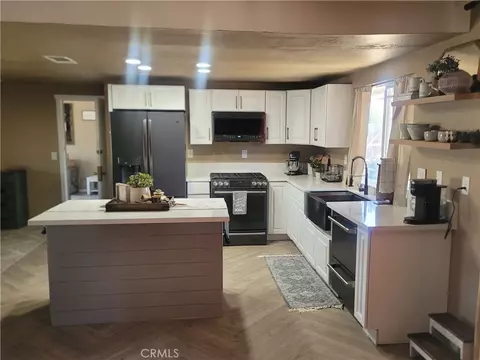 Kitchen - 20061 Seneca, Apple Valley, CA 92307 photo 2 of 3