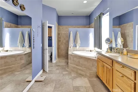 Bath - 9550 Lucerne, Apple Valley, CA 92308 photo 2 of 9