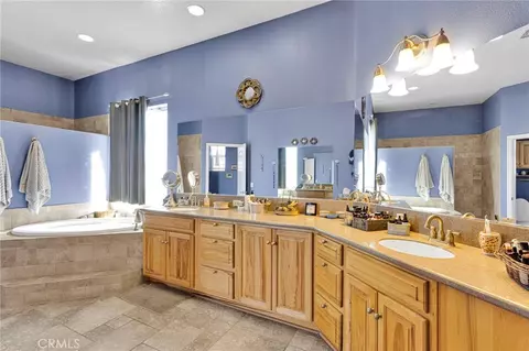 Bath - 9550 Lucerne, Apple Valley, CA 92308 photo 1 of 9