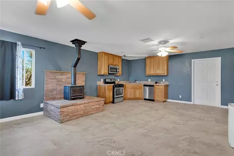 Living - 9550 Lucerne, Apple Valley, CA 92308 photo 6 of 7