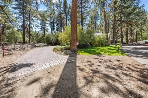 Exterior - 6013 Mill Rd, Wrightwood, CA 92397 photo 4 of 14