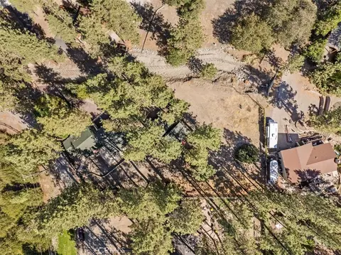 View/Area - 6013 Mill Rd, Wrightwood, CA 92397 photo 5 of 5