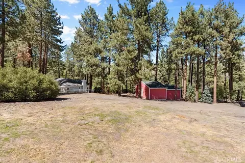 Exterior - 6013 Mill Rd, Wrightwood, CA 92397 photo 5 of 14