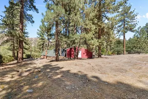 Exterior - 6013 Mill Rd, Wrightwood, CA 92397 photo 6 of 14