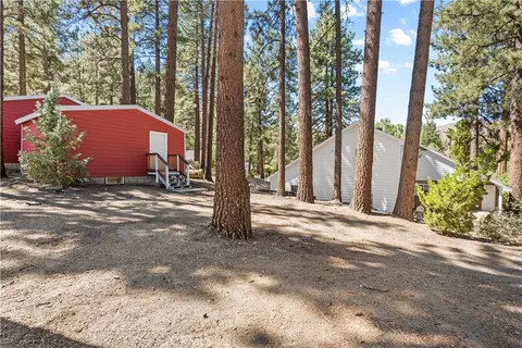 Exterior - 6013 Mill Rd, Wrightwood, CA 92397 photo 12 of 14