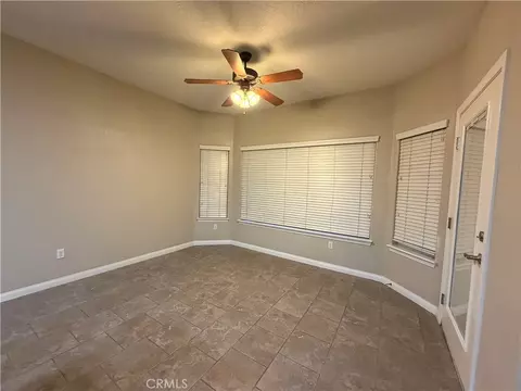 Living - 28454 Waterman, Barstow, CA 92311 photo 3 of 4