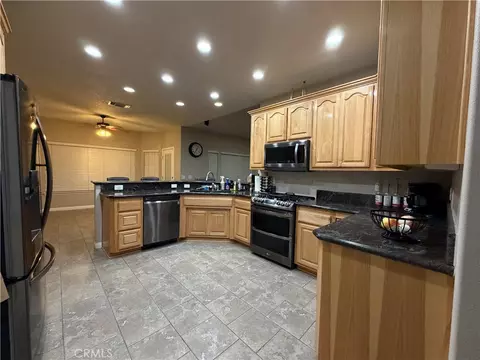 Kitchen - 28454 Waterman, Barstow, CA 92311 photo 5 of 5