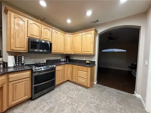Kitchen - 28454 Waterman, Barstow, CA 92311 photo 2 of 5