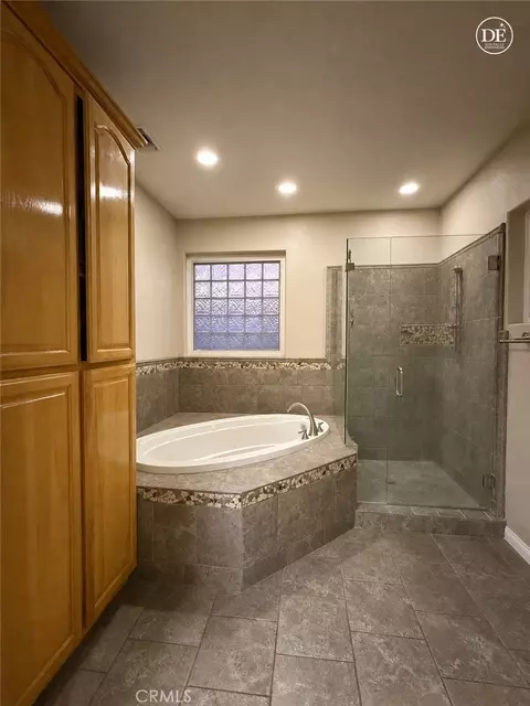 Bath - 28454 Waterman, Barstow, CA 92311 photo 3 of 3