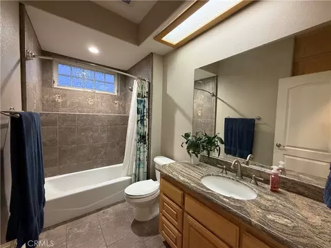Bath - 28454 Waterman, Barstow, CA 92311 photo 1 of 3