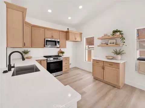 Kitchen - 10758 Pershing, Adelanto, CA 92301 photo 4 of 5