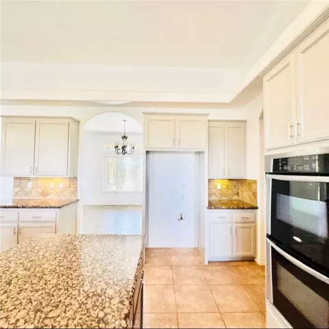Kitchen - 7438 Woodcliff, Phelan, CA 92371 photo 4 of 7