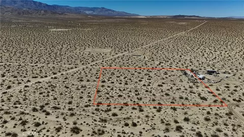 762 Walker Rd, Johnson Valley, CA 92285 photo 4