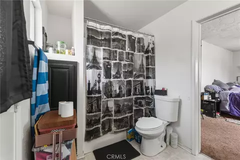 Bath - 8105 Minstead, Hesperia, CA 92345 photo 2 of 3