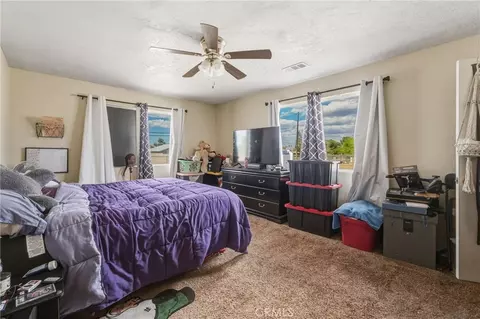 Bedroom - 8105 Minstead, Hesperia, CA 92345 photo 2 of 7