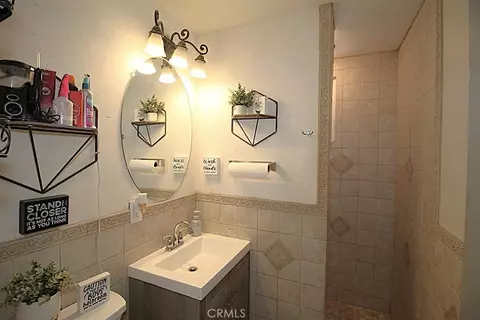 Bath - 26340 Community, Barstow, CA 92311 photo 3 of 4