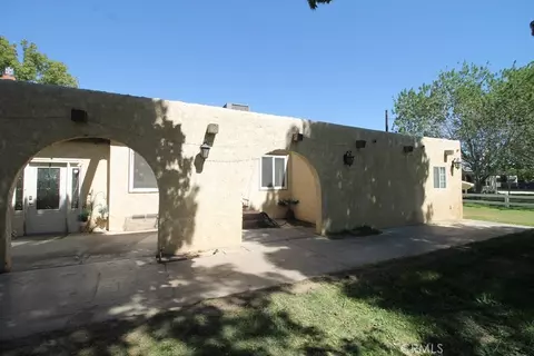 Exterior - 26340 Community, Barstow, CA 92311 photo 4 of 16